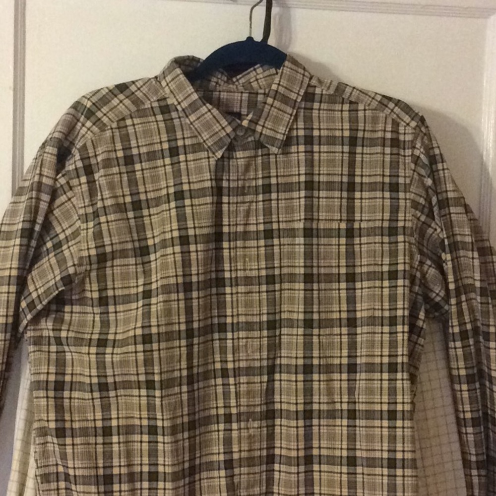 Like new. Patagonia shirt